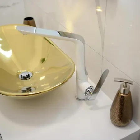 Vila Gabriel - Three Bedroom With Outdoor Pool Drniš