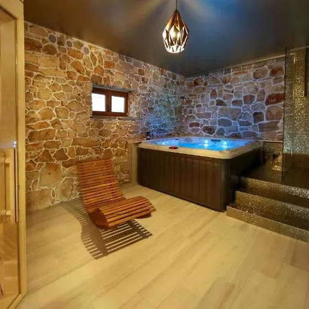 Gabriel - Three Bedroom With Outdoor Pool Villa *