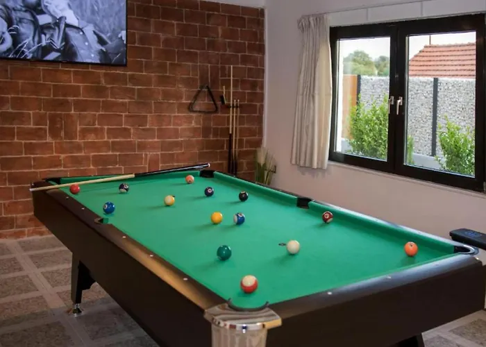 Gabriel - Three Bedroom With Outdoor Pool