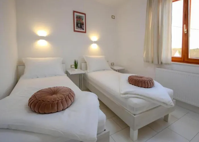 Gabriel - Three Bedroom With Outdoor Pool